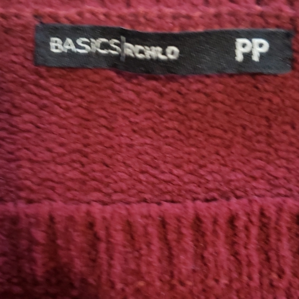 Basic Maroon color sweater - Picture 4 of 5